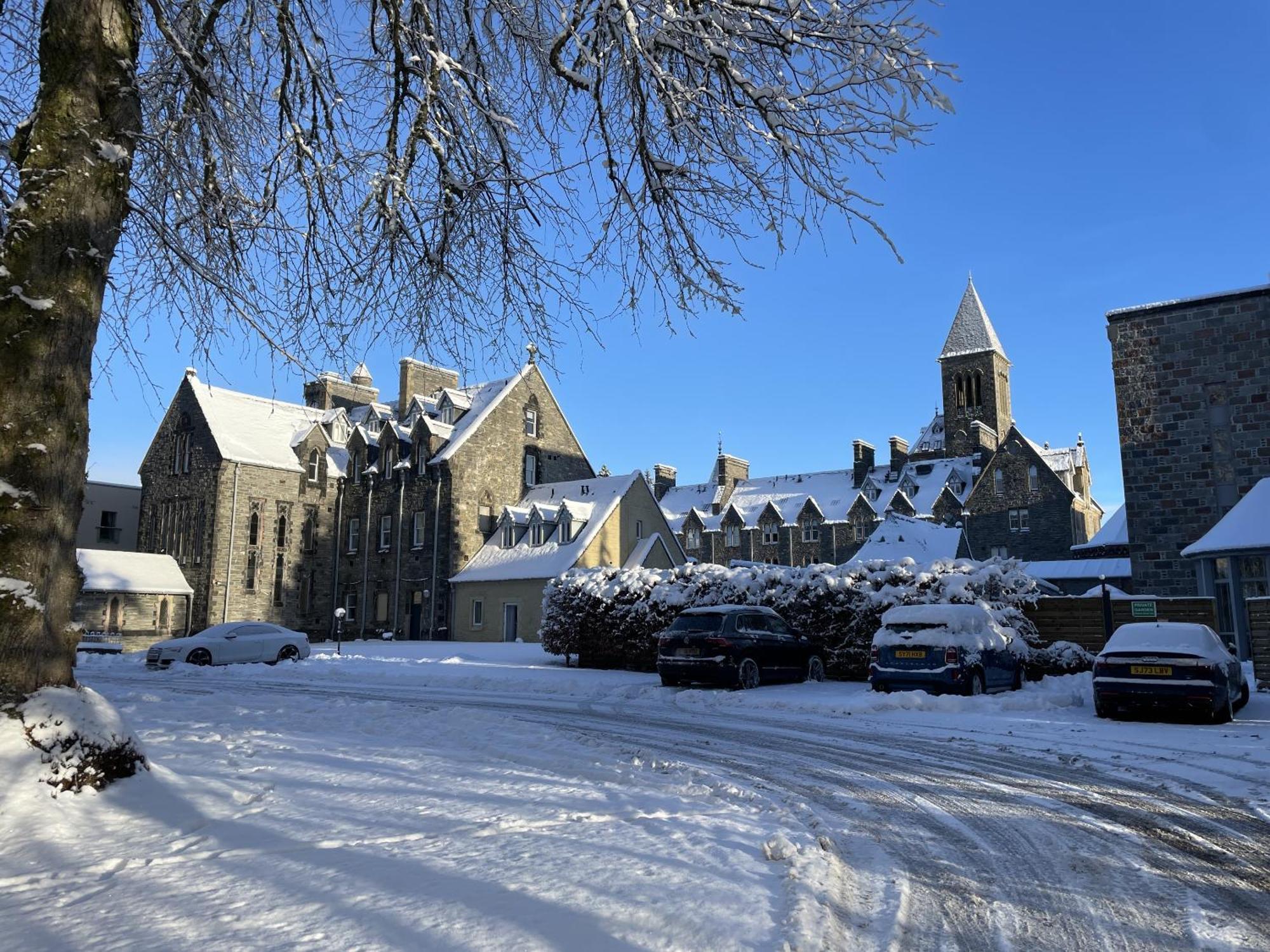 The Classrooms, Loch Ness Abbey - 142M2 Lifestyle & Heritage Apartment - Pool & Spa - The Highland Club - Resort On Lake Shores Fort Augustus Zewnętrze zdjęcie