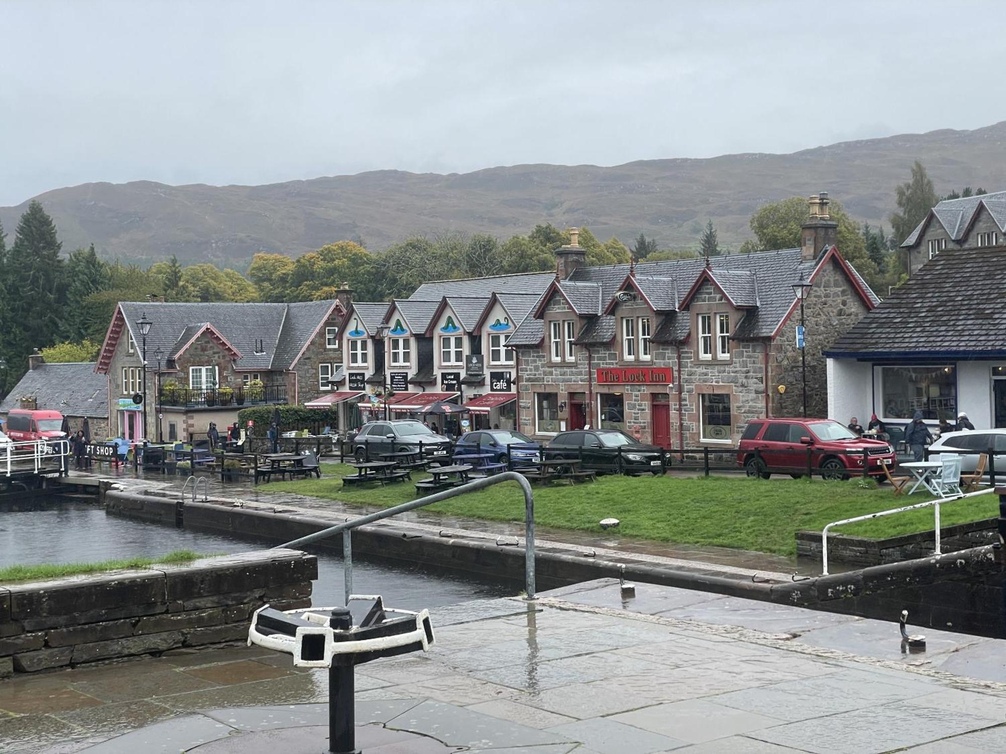 The Classrooms, Loch Ness Abbey - 142M2 Lifestyle & Heritage Apartment - Pool & Spa - The Highland Club - Resort On Lake Shores Fort Augustus Zewnętrze zdjęcie
